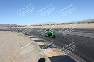 media/Dec-01-2025-Moto Forza (Mon) [[2daa91e15f]]/3-Beginner Group/Session 4 (Turn 10 Inside)/